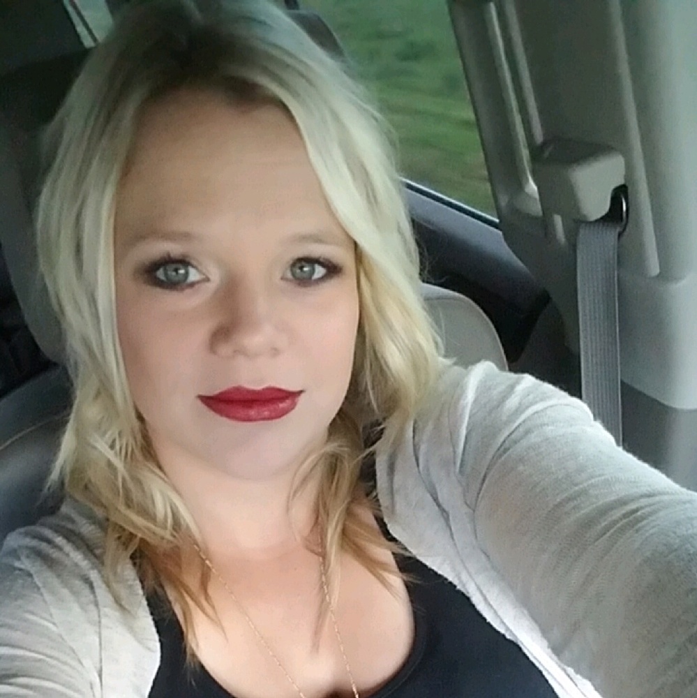 Meet your Posher, Janel